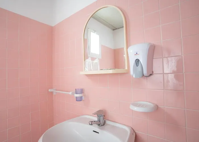 Kelly فندق ريميني