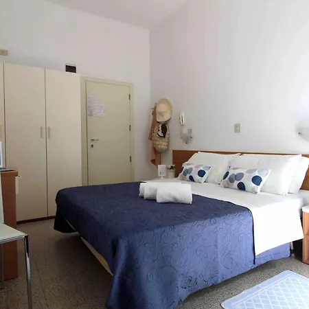 Hotel Kelly 2*