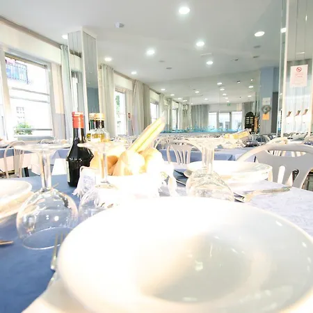 Kelly Hotel 2*